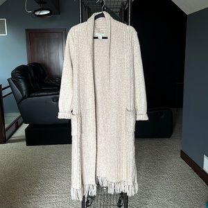 Cupcakes and Cashmere Long Pocket Sweater - Cream / Tan color - Size Small 🫶🏼